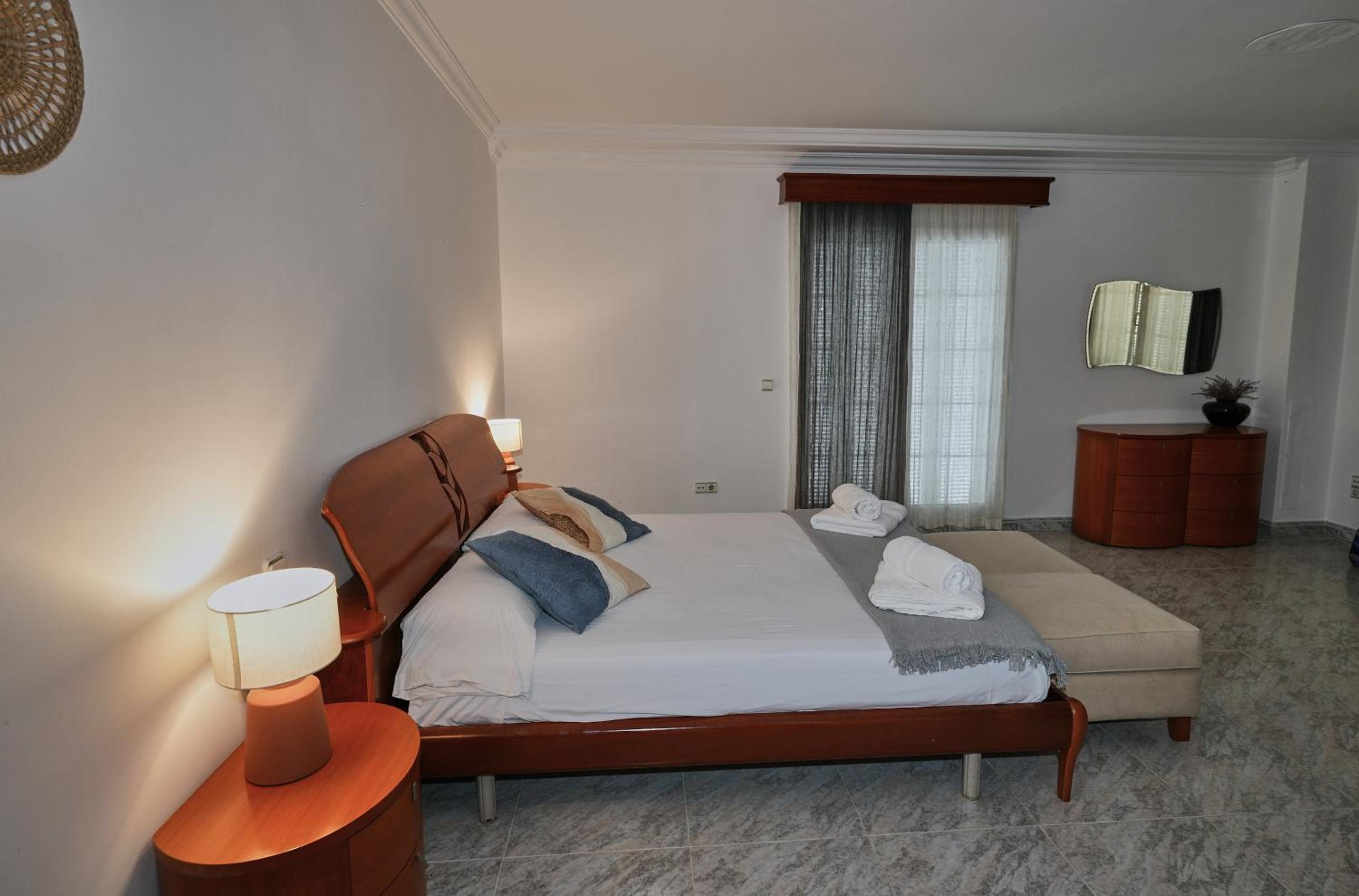Villa Savanna Spacious villa with private pool near the beach