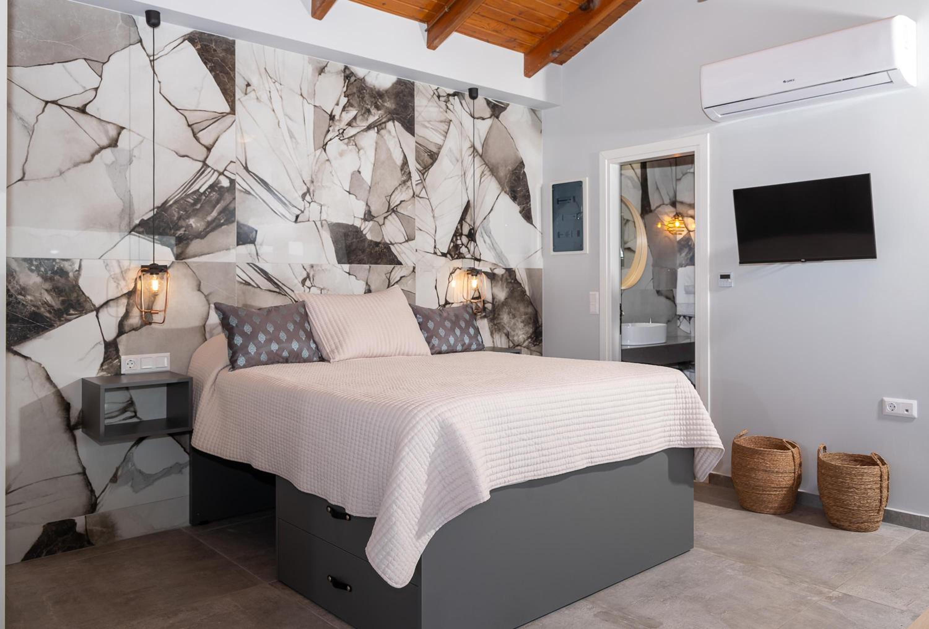 Evalia Apartments