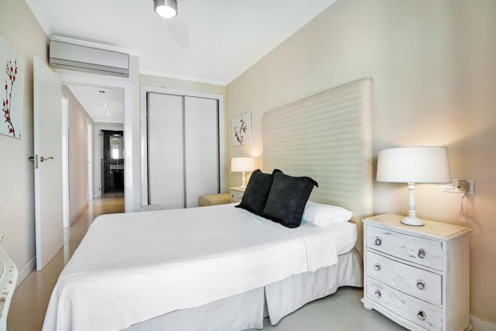 Luxe villa, Beach, pool, Near Jávea and Denia view 4