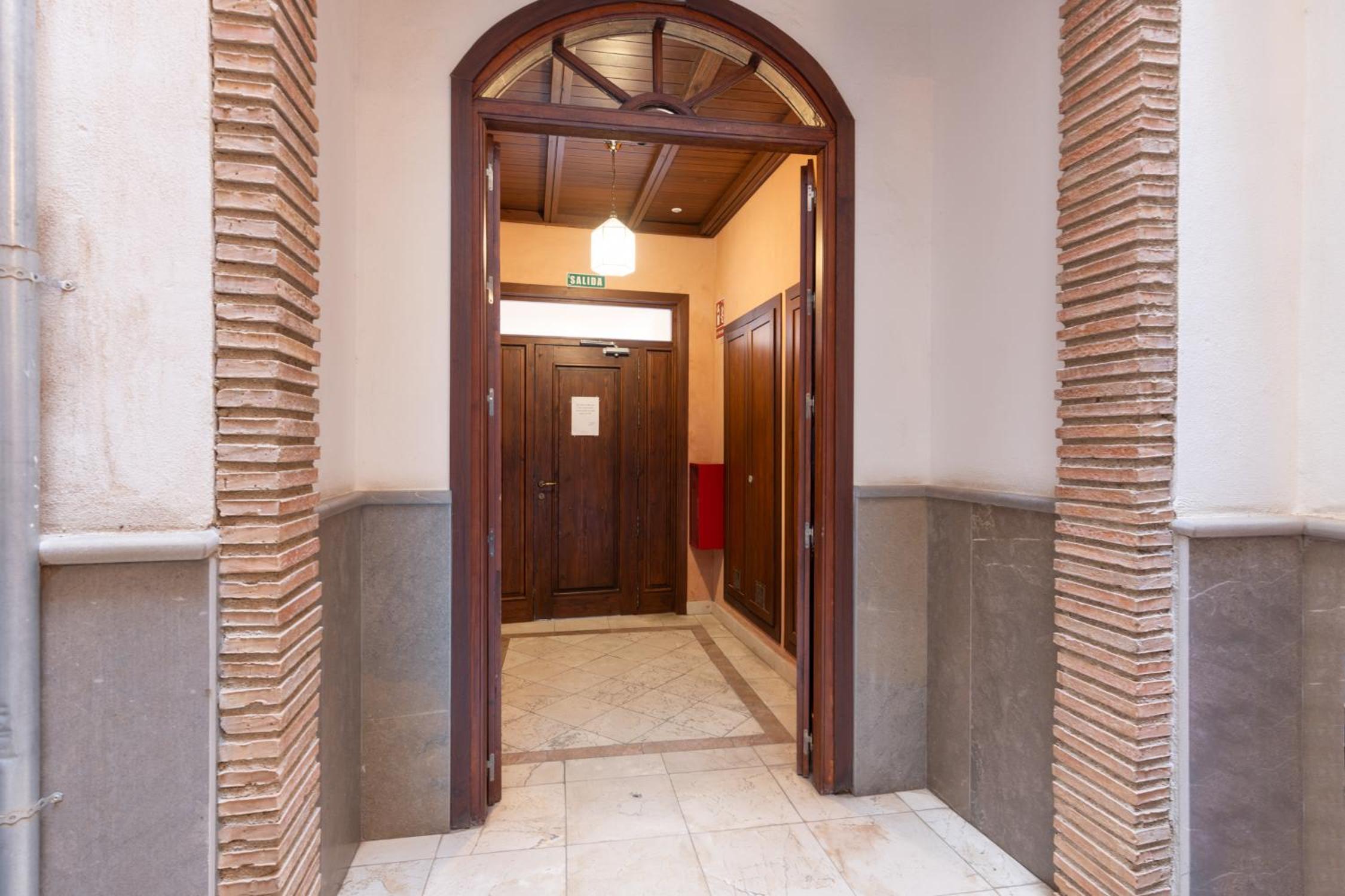 APARTAMENTOS NURIA 19