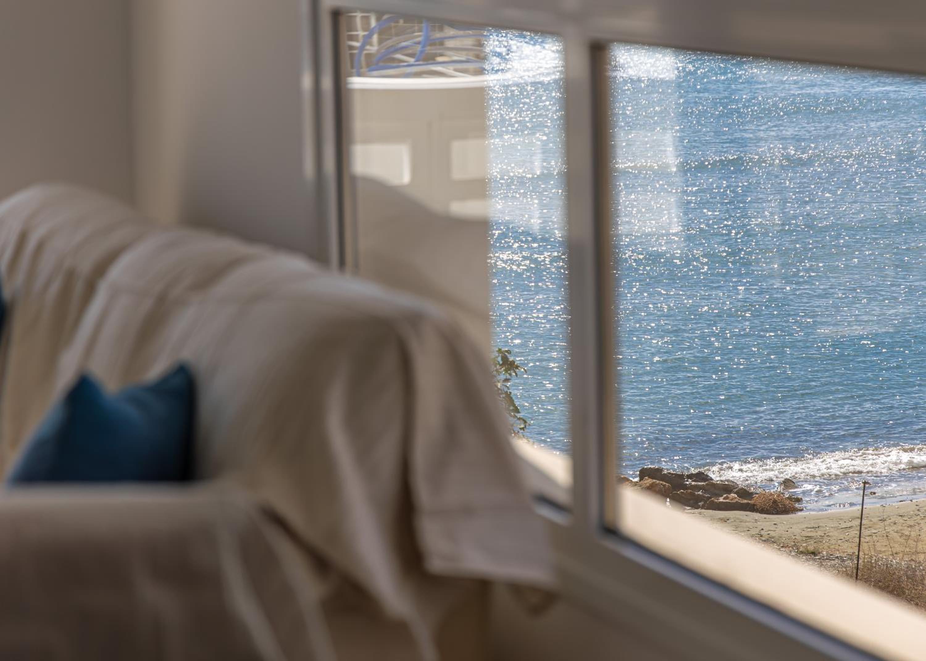 Larnaca BeachHouse