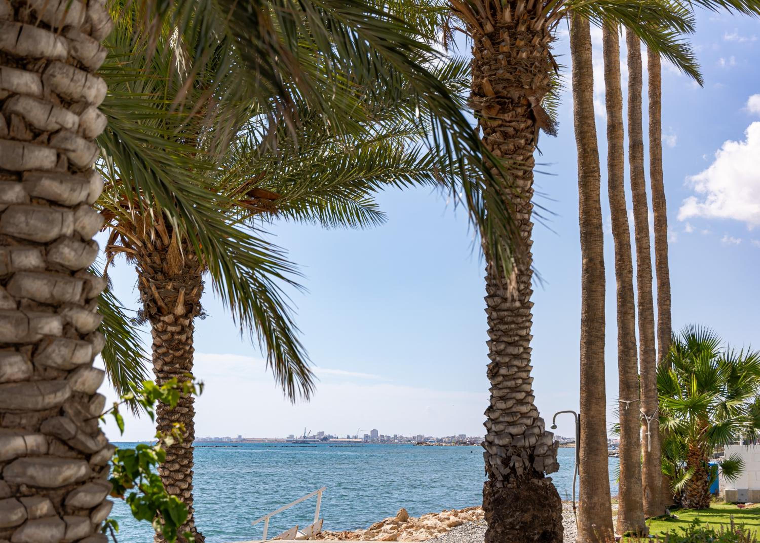 Larnaca BeachHouse