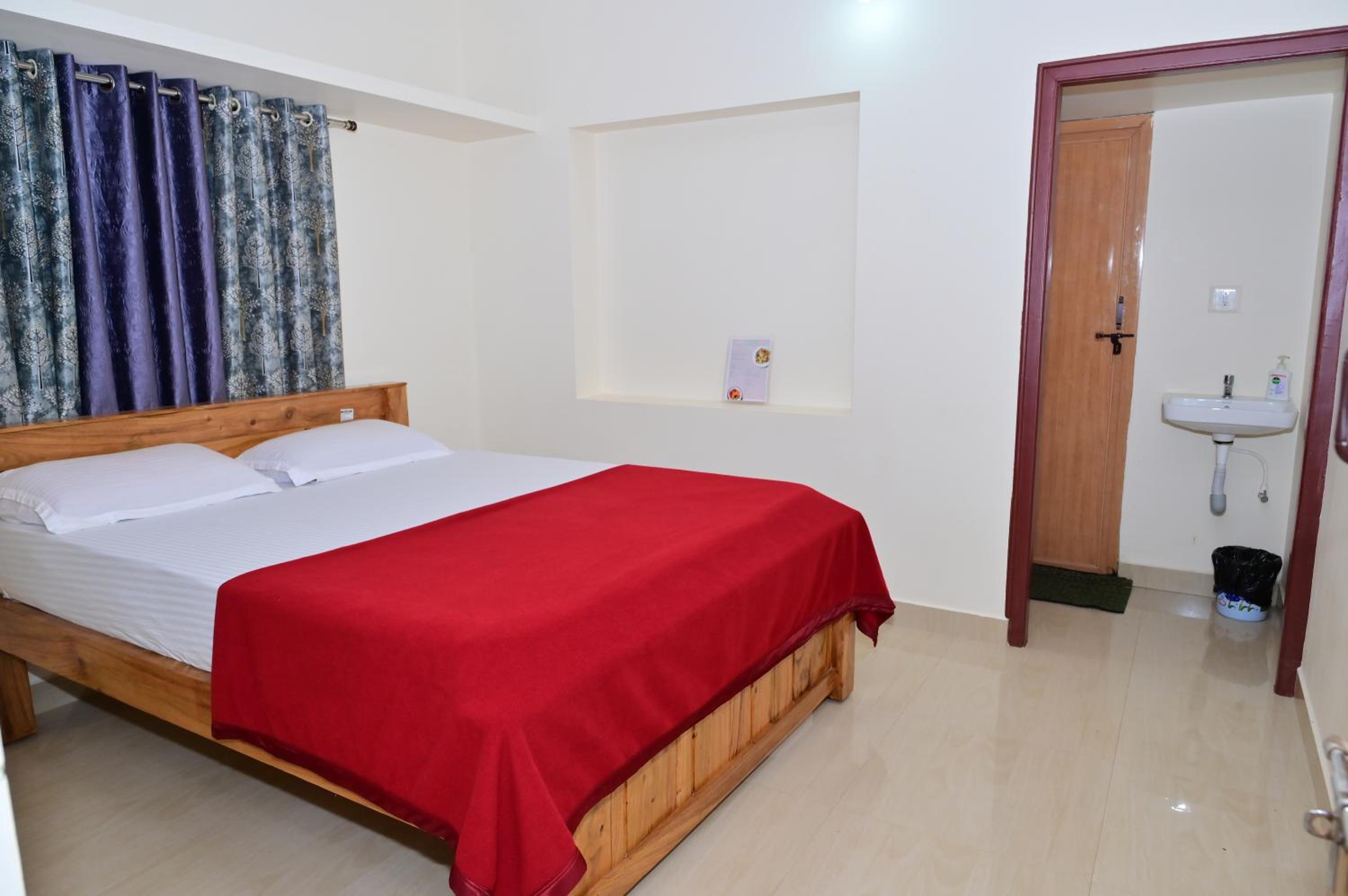 GOLDENGATE HOME STAY