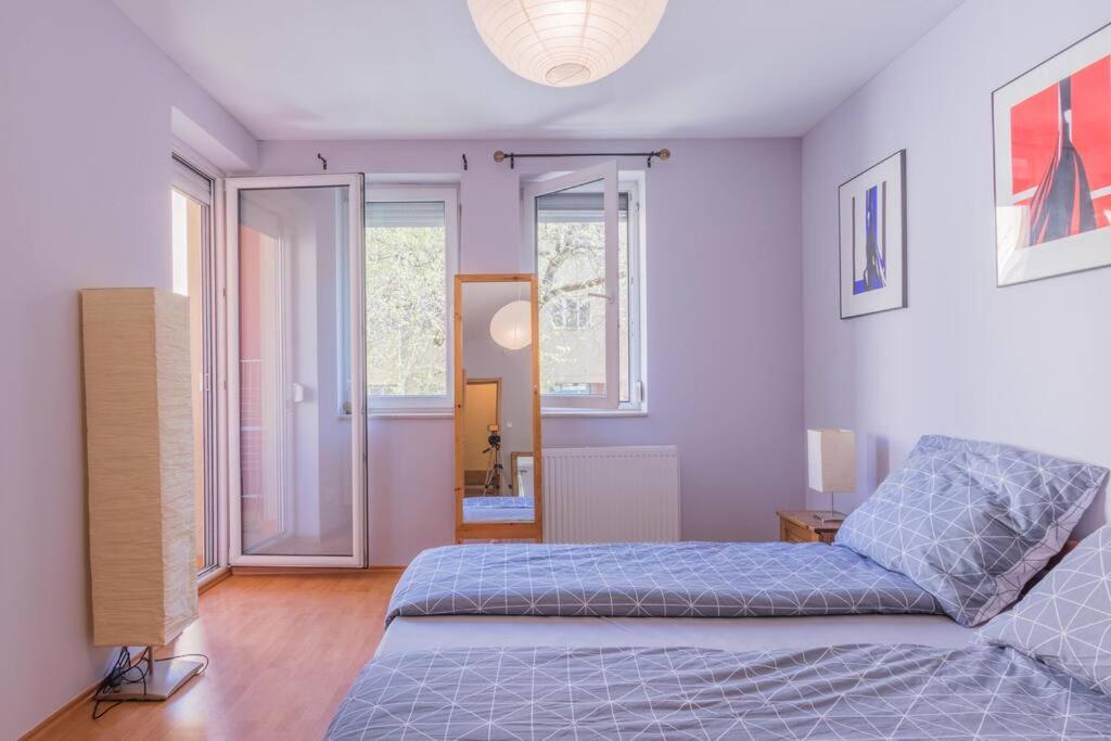 Cosy Pet-friendly flat w balcony @ Orczy Garden view 5