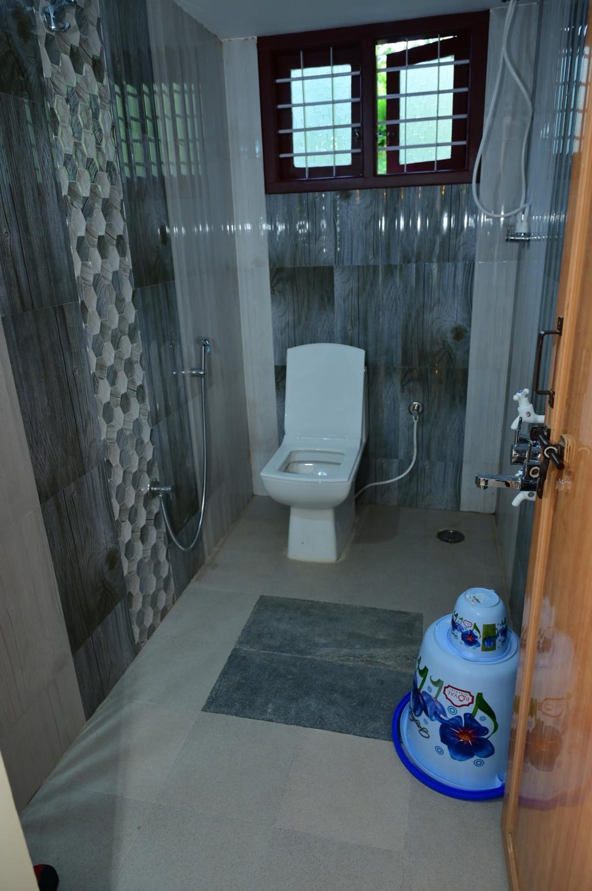 GOLDENGATE HOME STAY