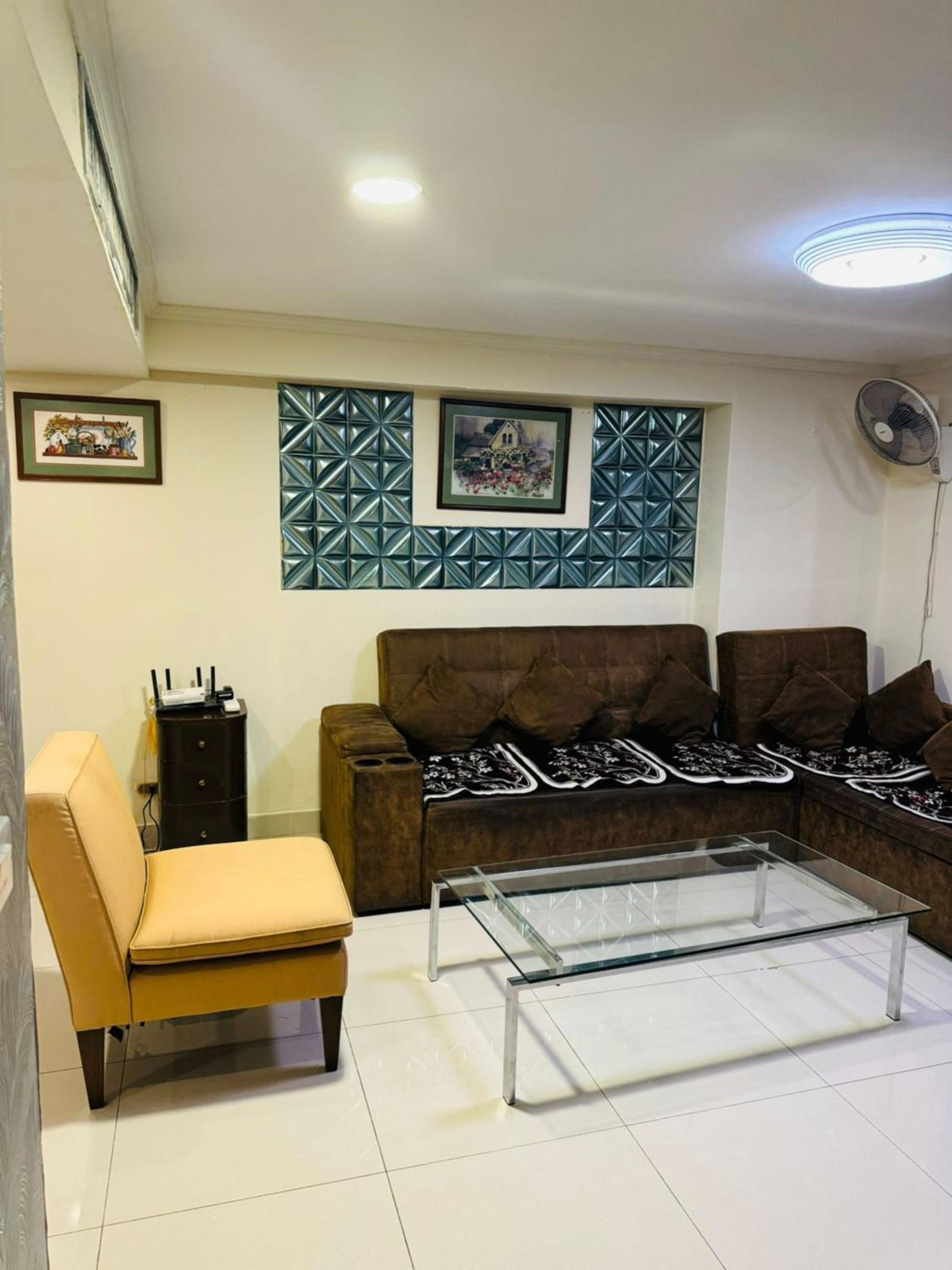 Affordable Serviced Apartments in Nana Omni Tower - Prime Sukhumvit location