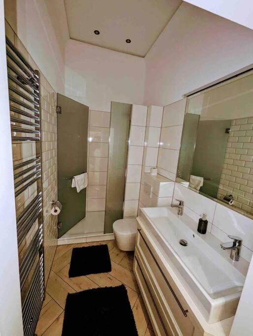 Luxury CityApartment 2