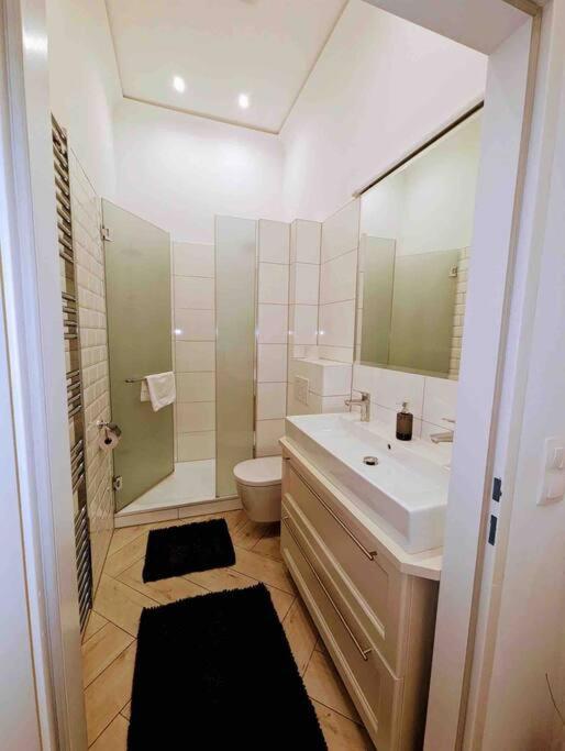 Luxury CityApartment 2