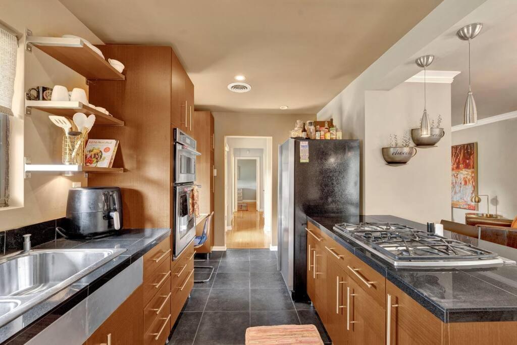 The Modern Bungalow at Mimosa view 3