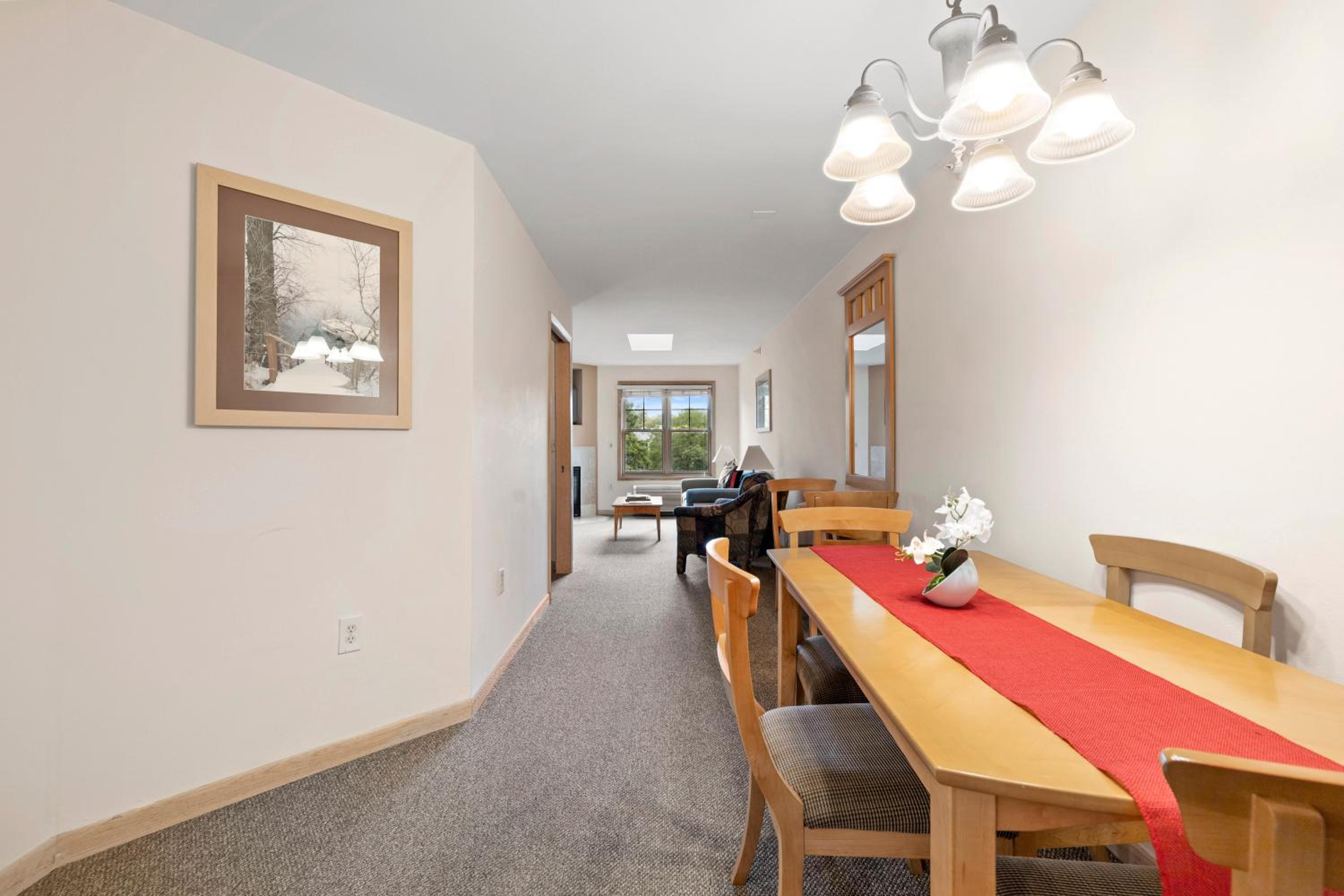 Mill Creek Hotel