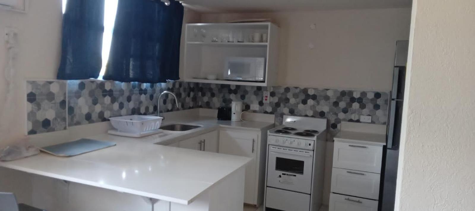 Hastings Towers Studio Apt Opp Sea, Beach, Restaurants & Bars