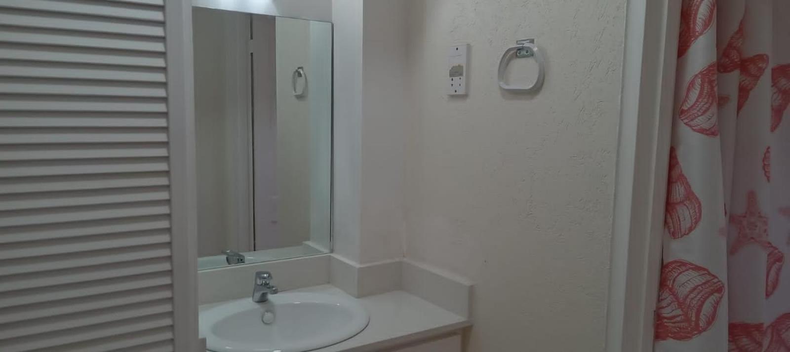 Hastings Towers Studio Apt Opp Sea, Beach, Restaurants & Bars