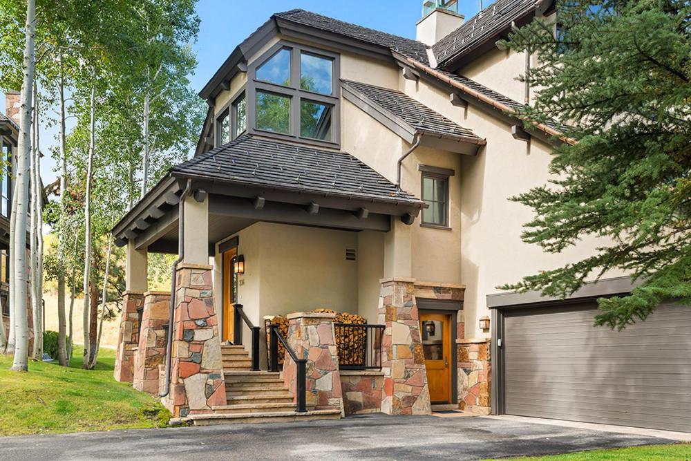 Owl Creek 04, Ski-in, ski-out luxury townhome with private hot tub in Snowmass Village view 5
