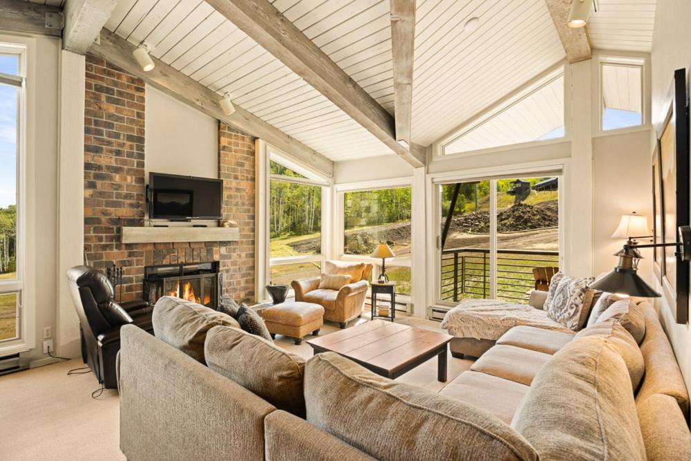 Enclave 305, Snowmass Ski-In/Ski-Out Condo w/Shared Pool/Hot Tub view 4