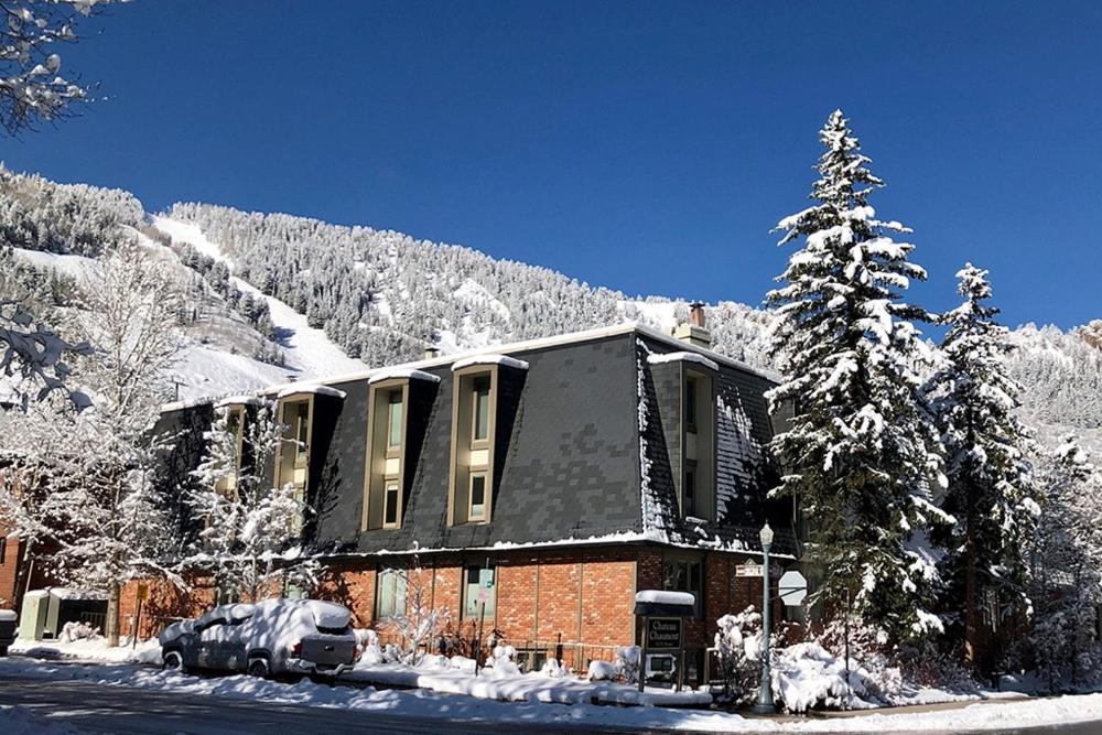 Chateau Chaumont Unit 19, Spacious Top-Floor Condo with Great Location view 2