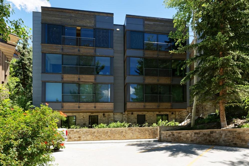 Hotel Durant Unit D5, Luxury Condo with Beautiful Furnishings, Great Views, and Central A/C - Image 1