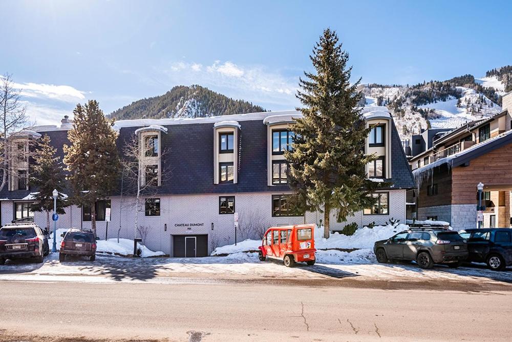 Chateau Dumont Unit 14, Spacious 3 Bedroom Condo, 1 Block from Downtown Aspen view 2