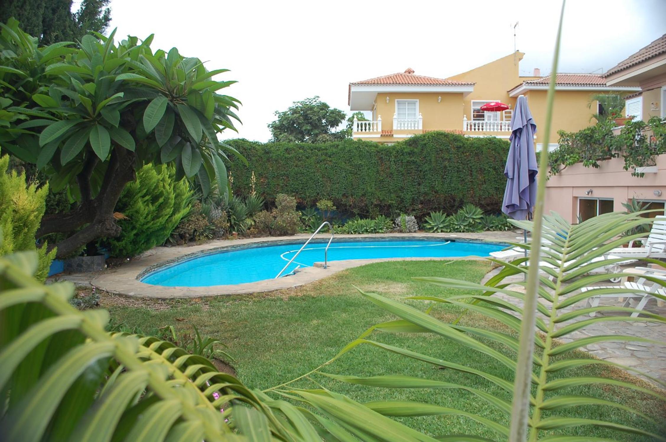 Luxury Villa with Pool Sea and Mountain Views in Puerto de la Cruz view 4