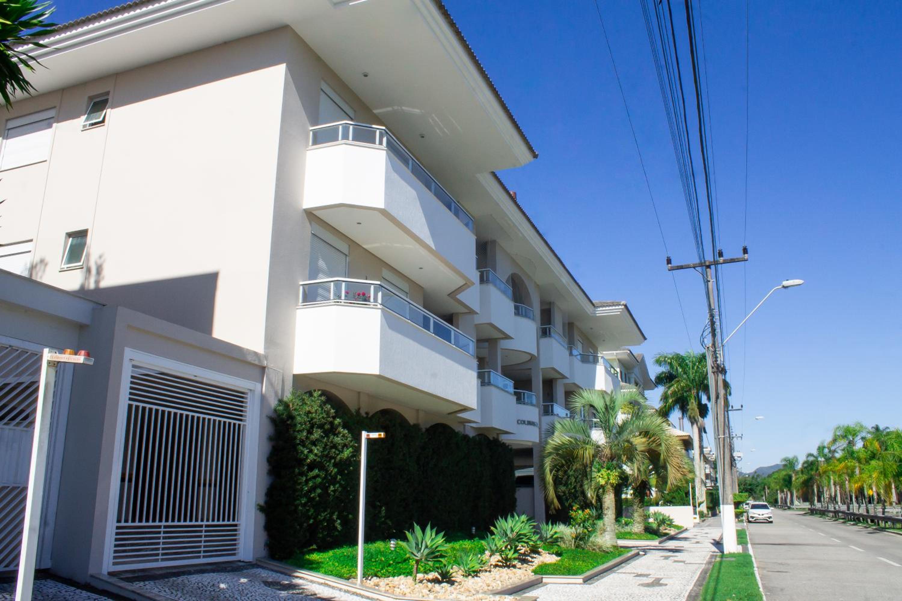 Floripa Jurerê Inter Colinas 4 qts 2 suites