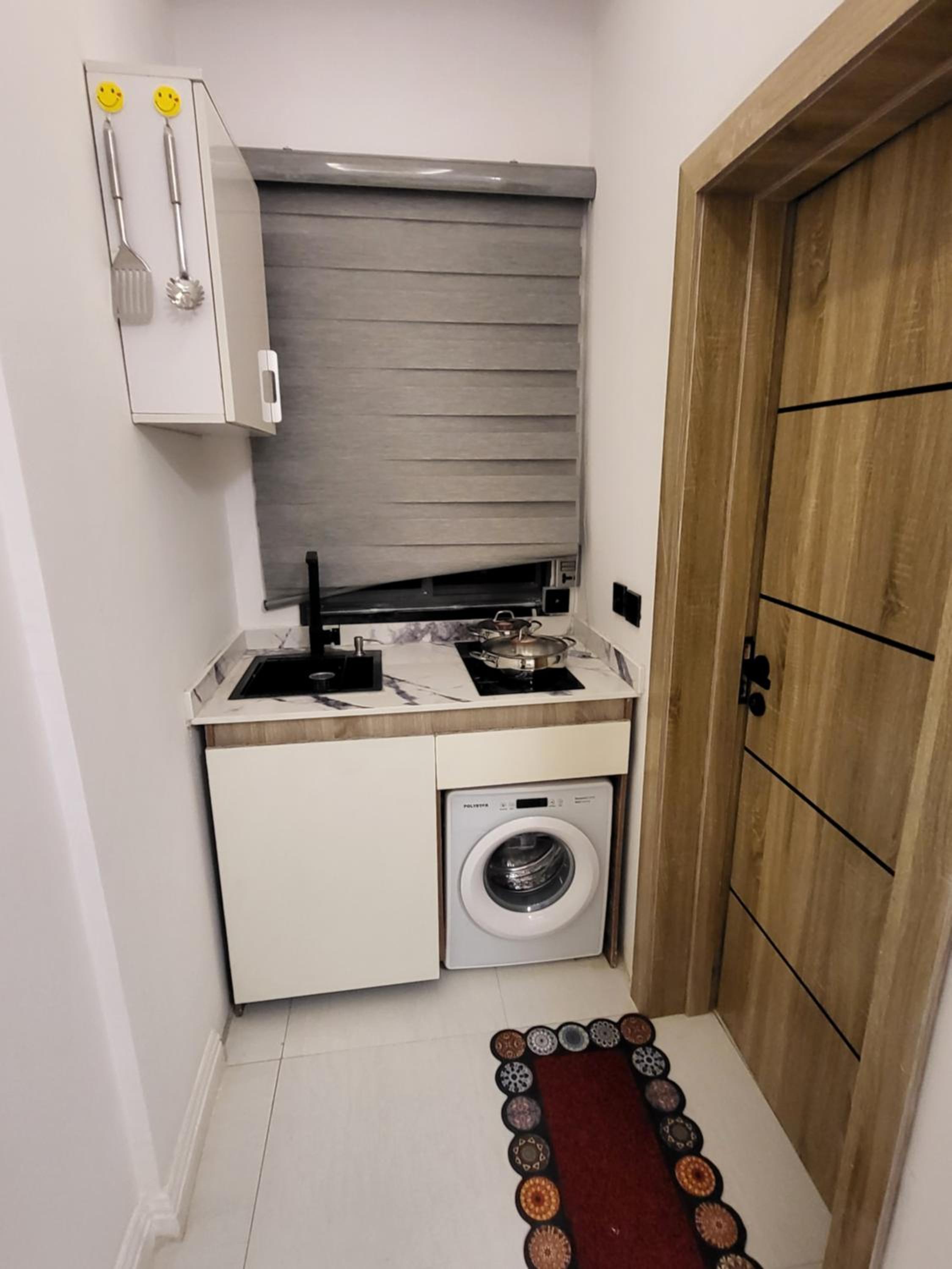 Ikoyi/Banana Studio Room view 3