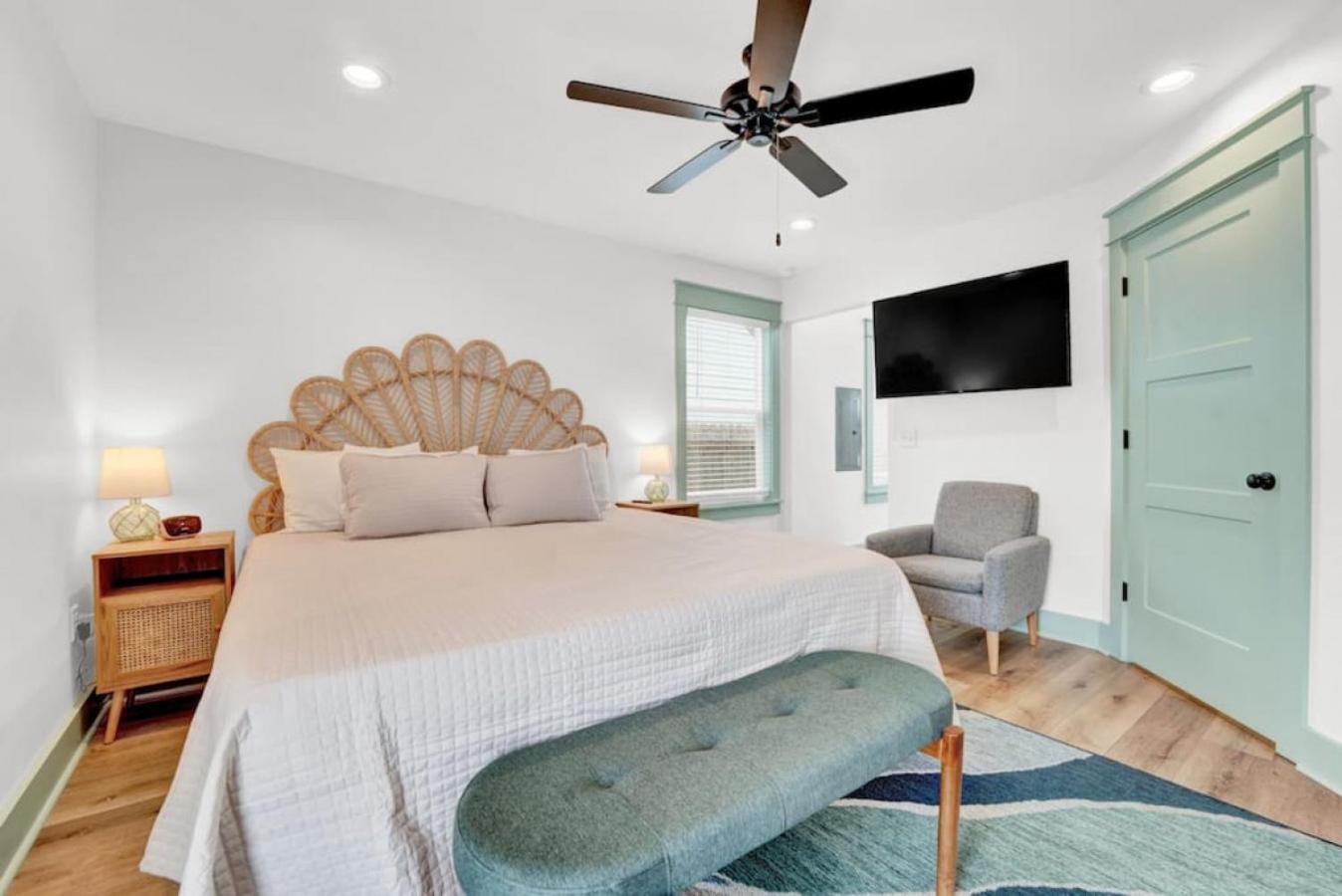 Stylish studio with loft on east end of PCB just half mile to beach view 2