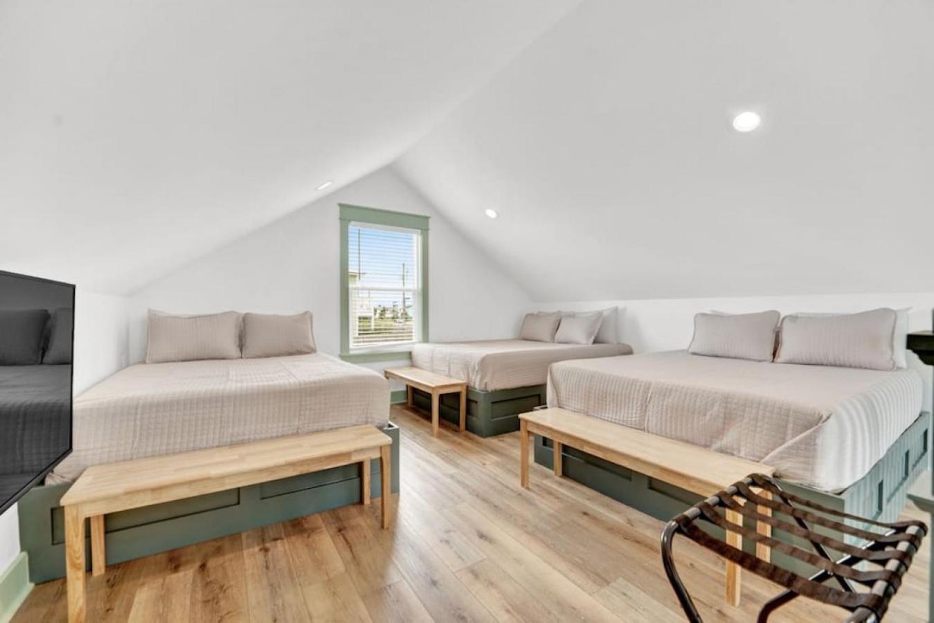 Stylish studio with loft on east end of PCB just half mile to beach view 4