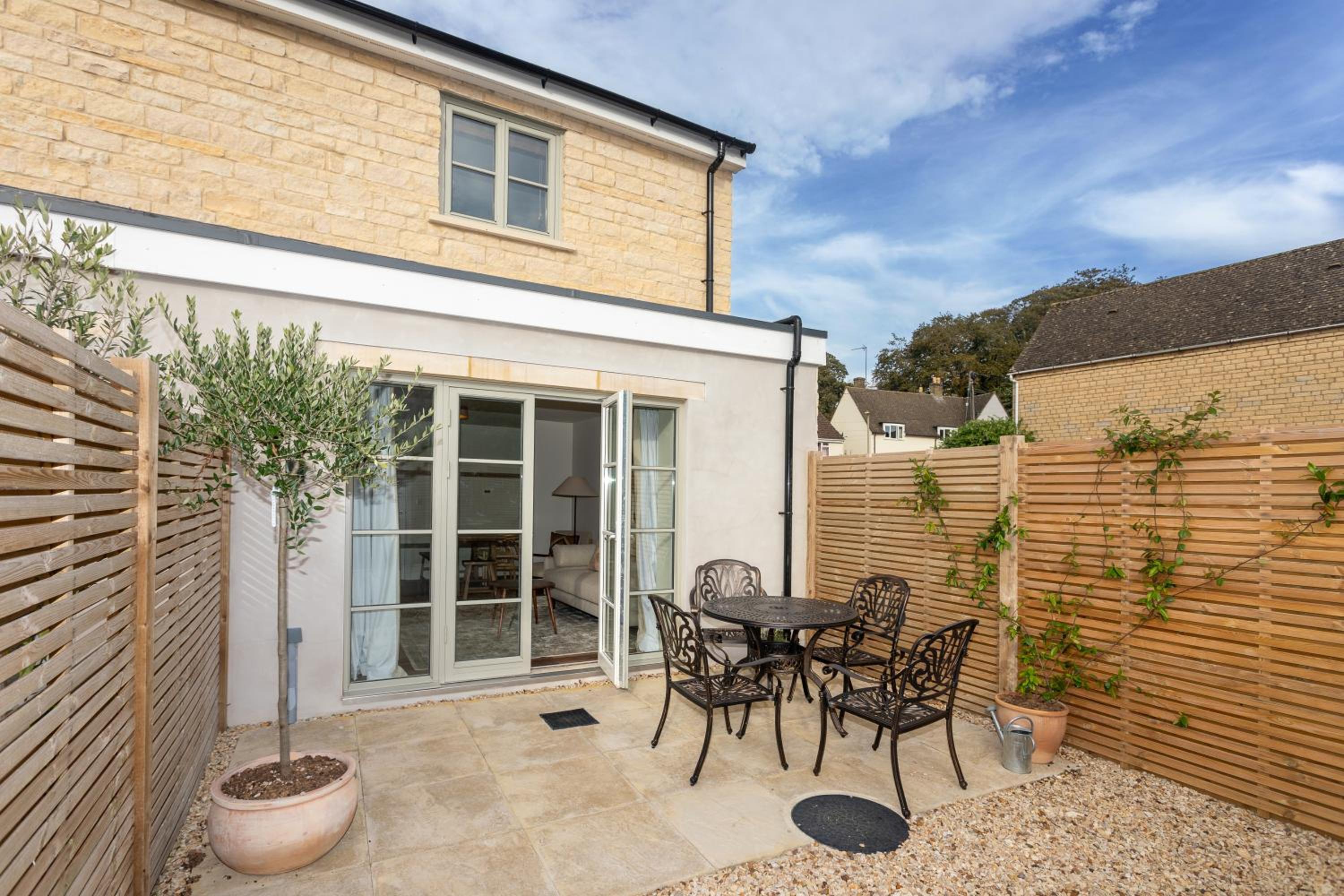 Harpers Yard - 30 Chipping Norton view 5