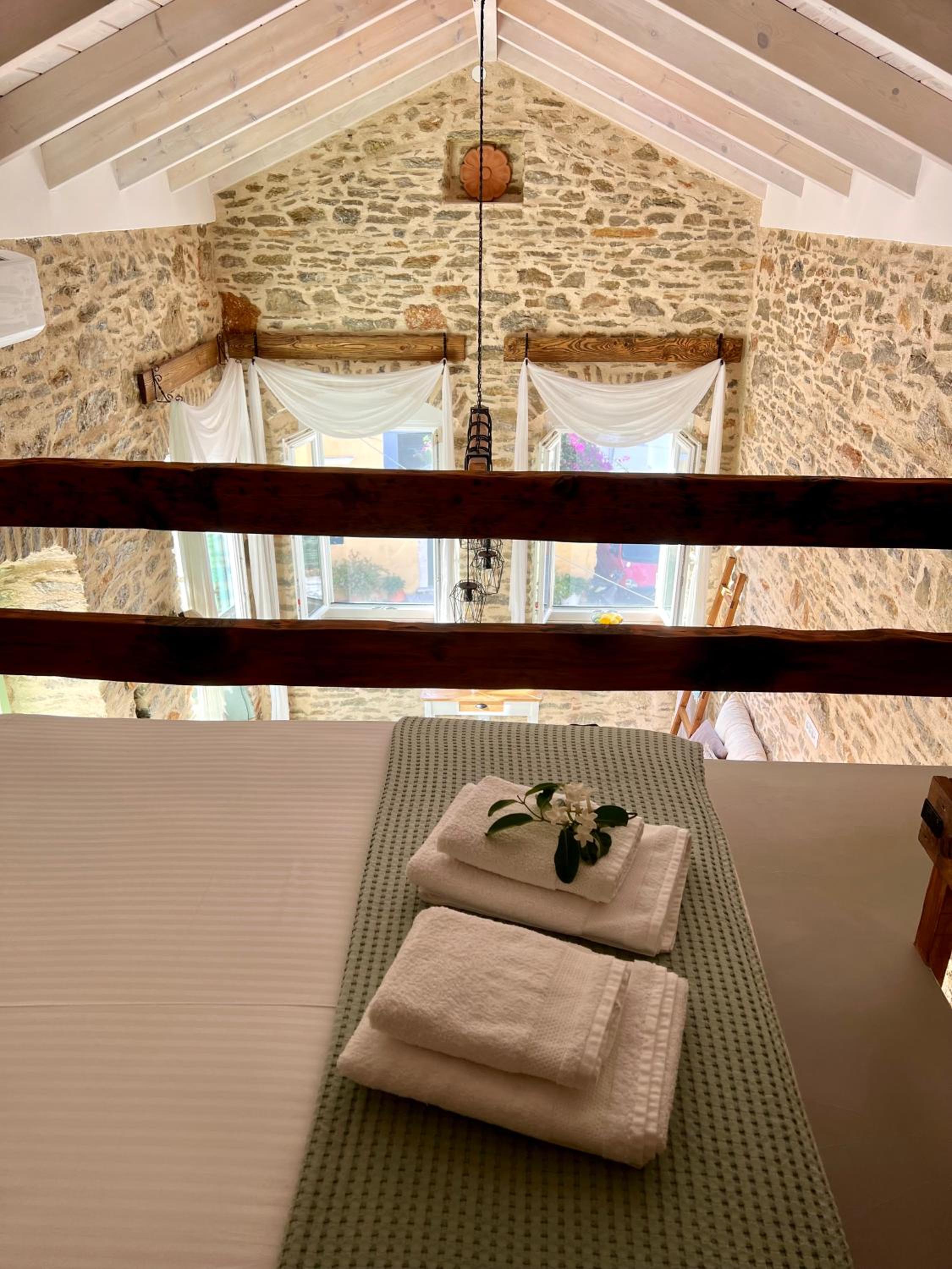 Katrani studios photo 2