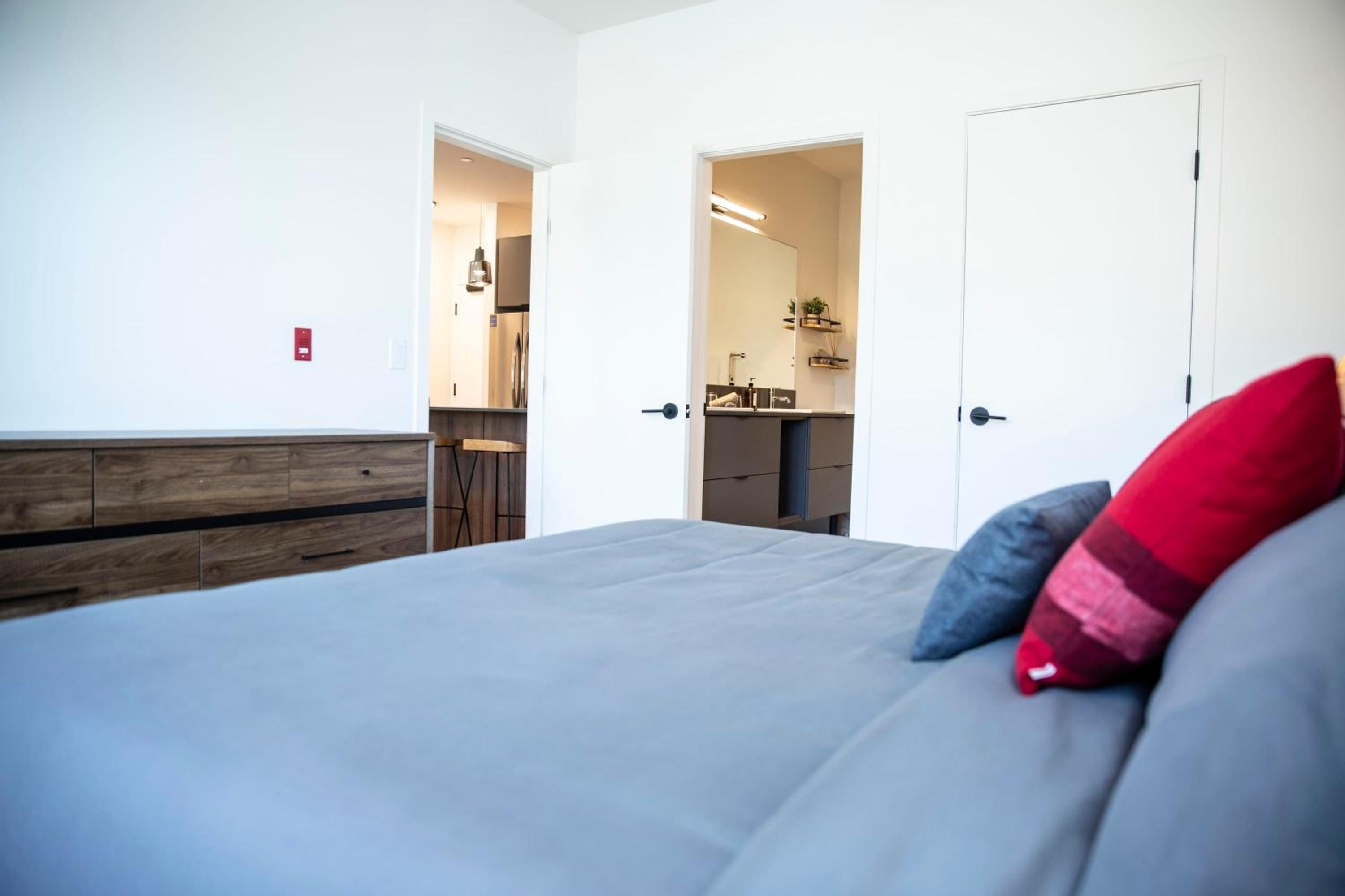 Selkirk Powder Dream - Cozy Condo (+Hot Tub)