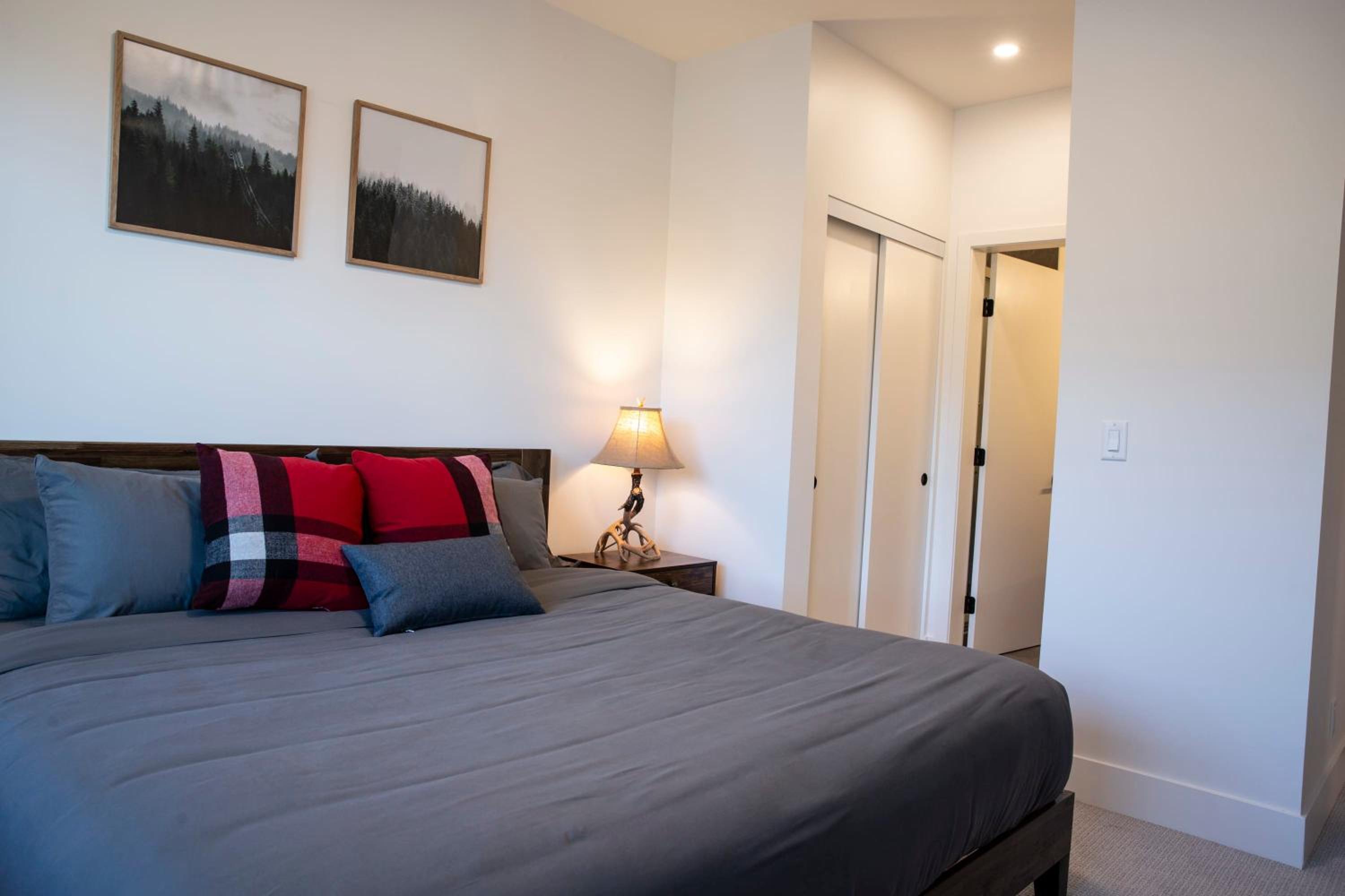 Selkirk Powder Dream - Cozy Condo (+Hot Tub)