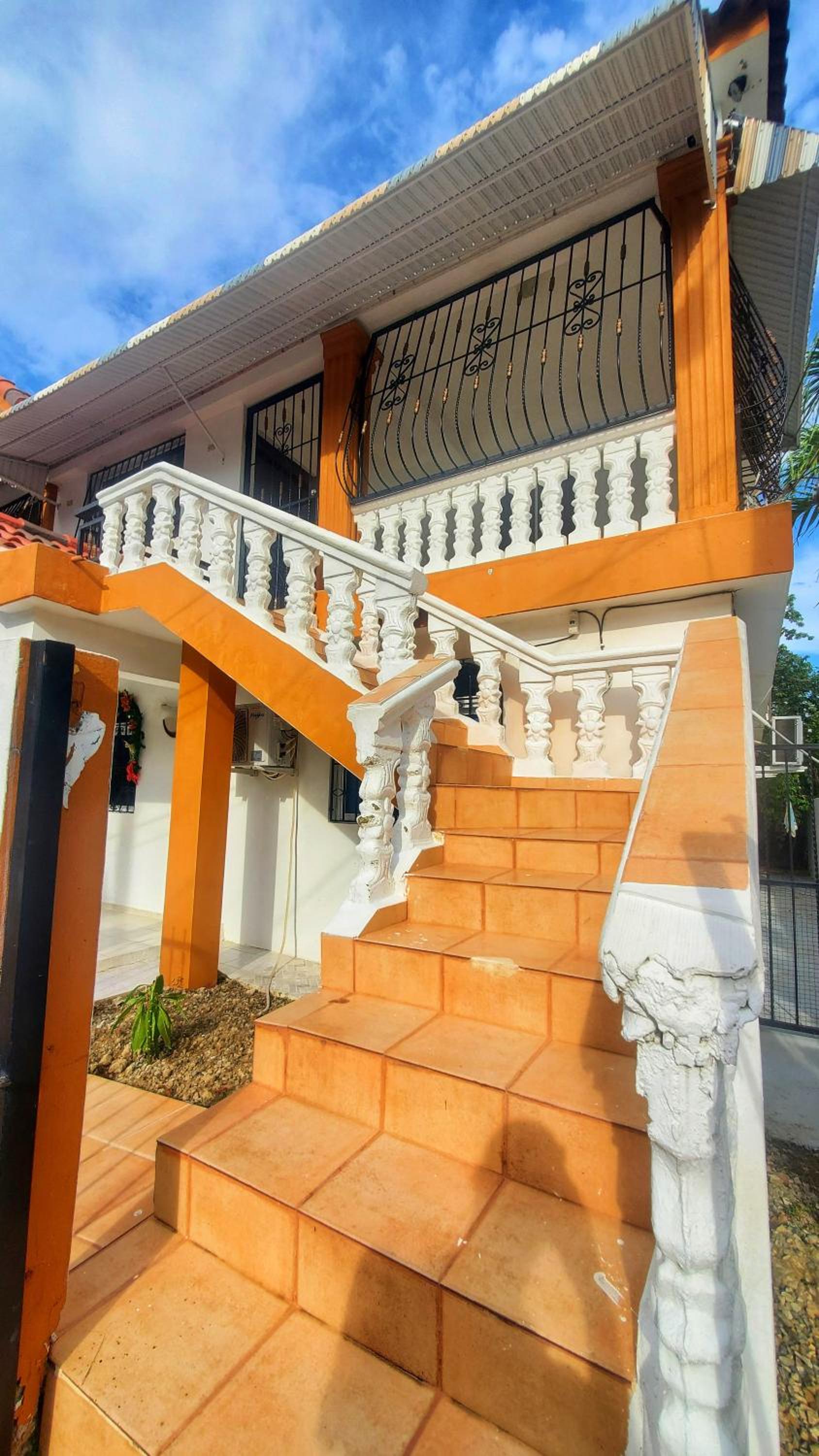 Hogar Lejos de Casa