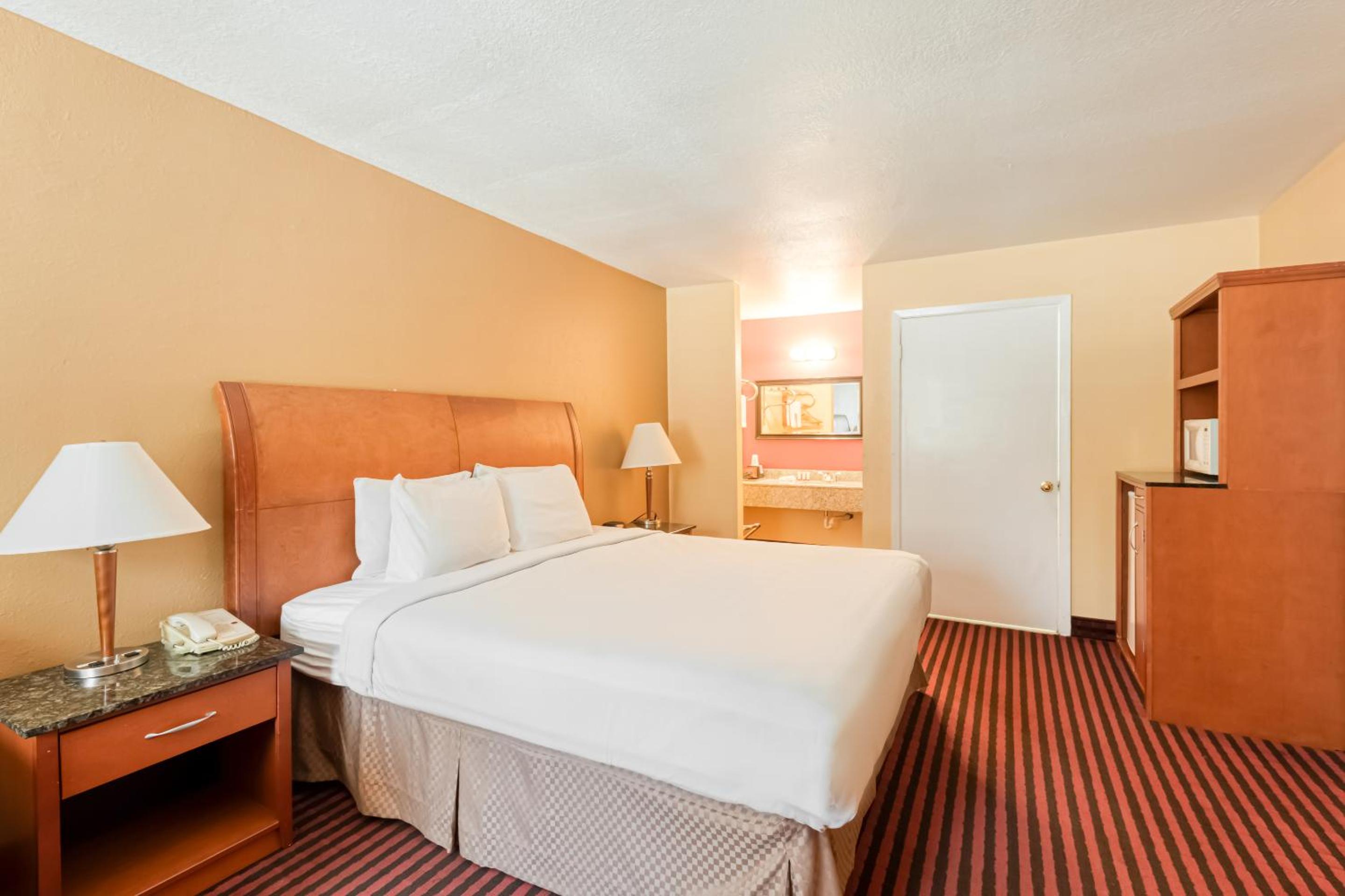 Rodeway Inn & Suites Jefferson