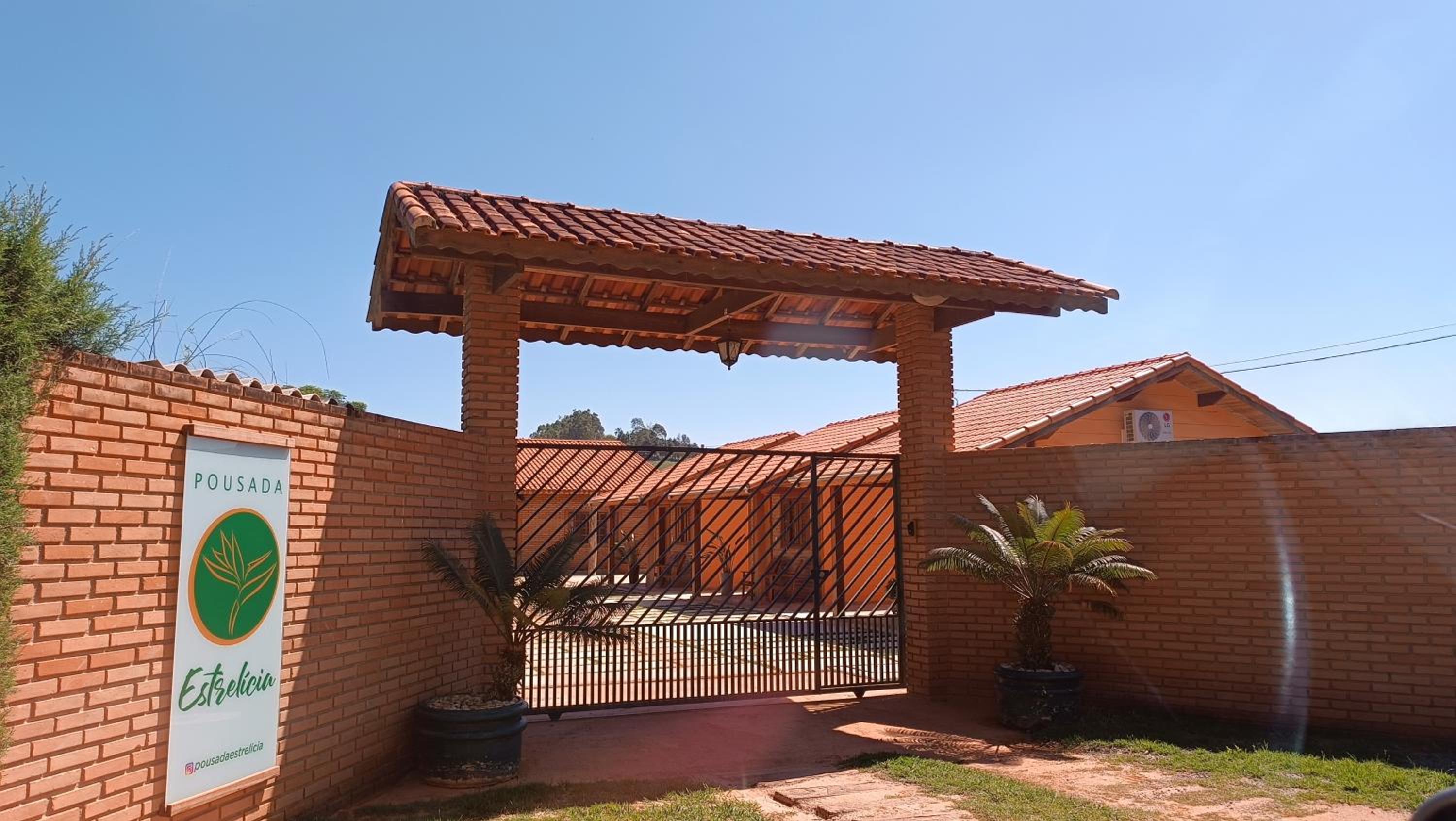 Pousada Estrelícia