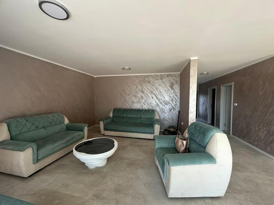 FamilyHouse and Houseboat GaPeDi SAVA view 4