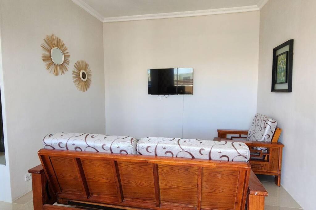 Number 9, 2nd floor,Pebble Bay Appartments view 4