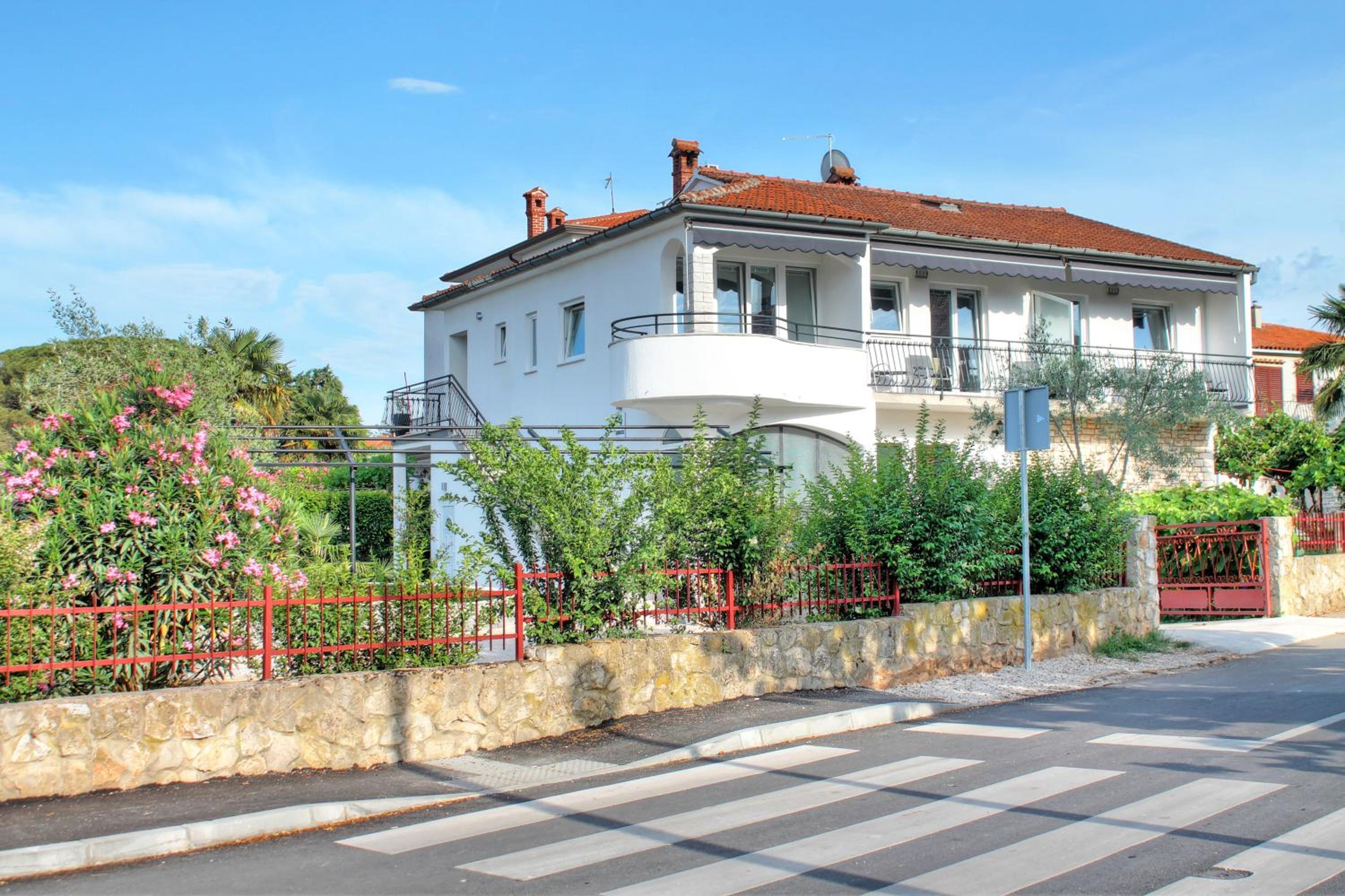 Apartments Nebuloza