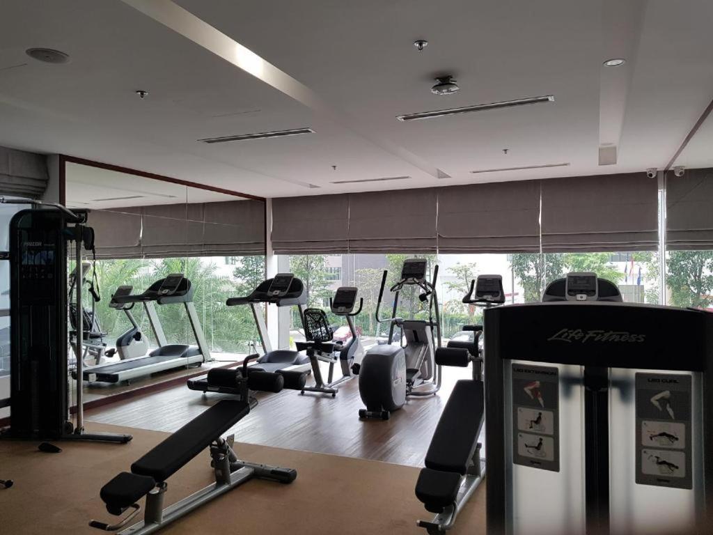 2BR Luxury SaiGon river view Landmark 81 CP Apartment