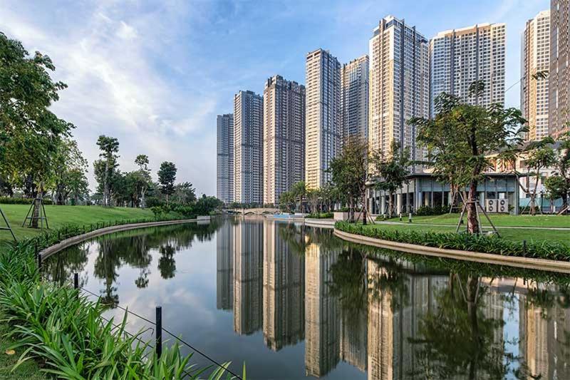 2BR Luxury SaiGon river view Landmark 81 CP Apartment