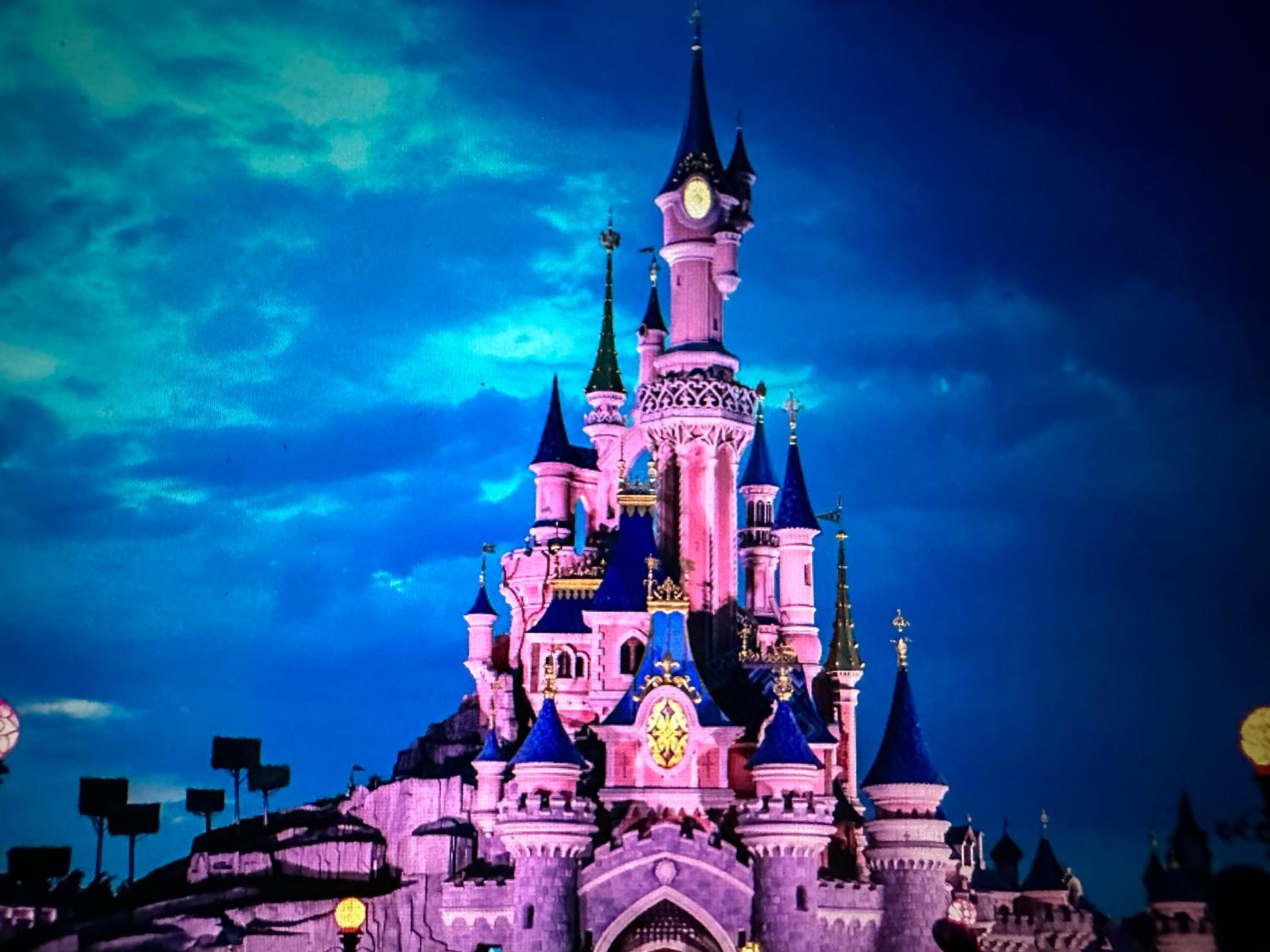 Apt Place de Toscane - 4min Disneyland-PARIS