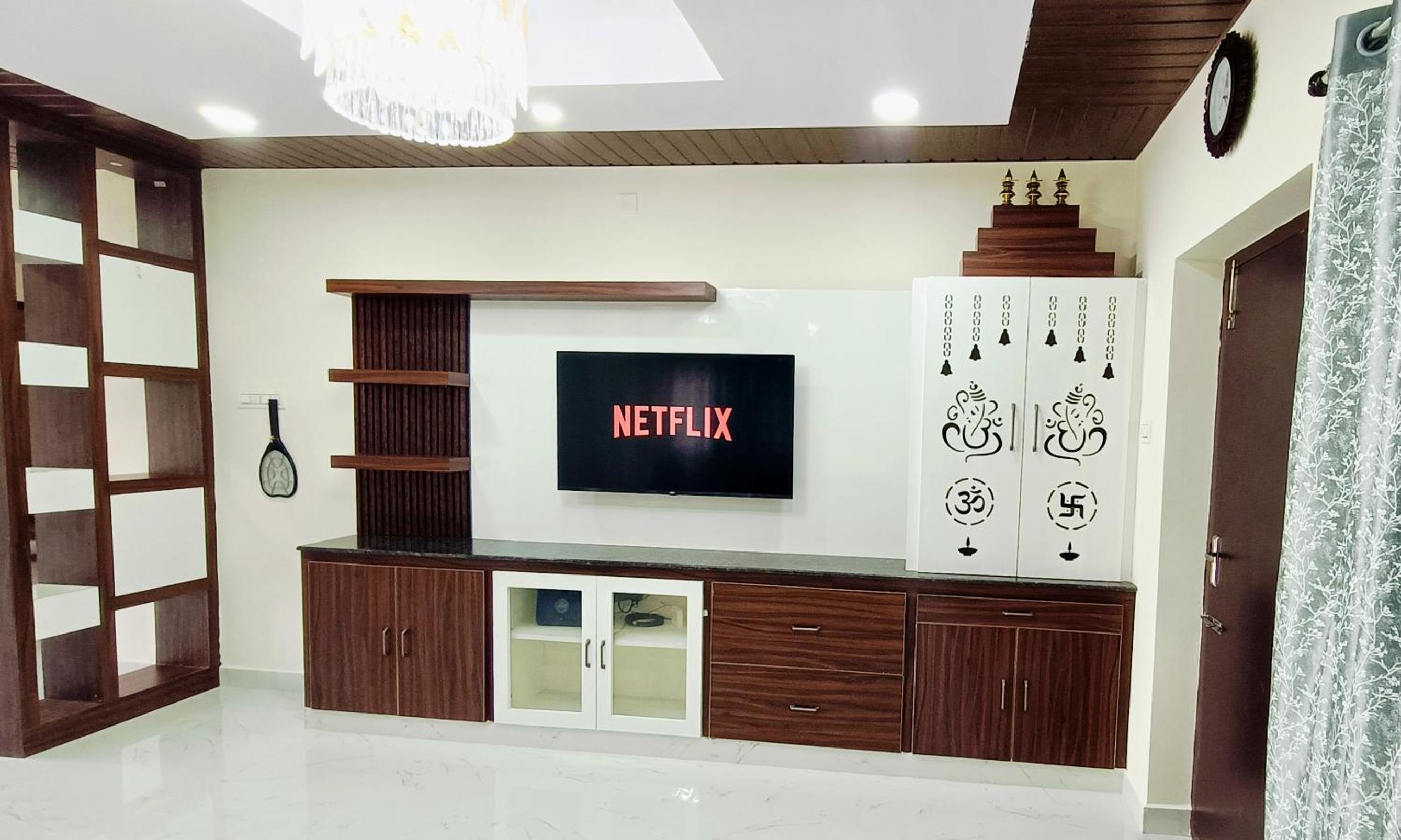TrueLife - Chinmai Nivas - Breakfast Included - Modern 2BHK homes for families - Tirumala Mountain View - Fast WiFi - Many restaurants nearby - Hall, AC be view 2