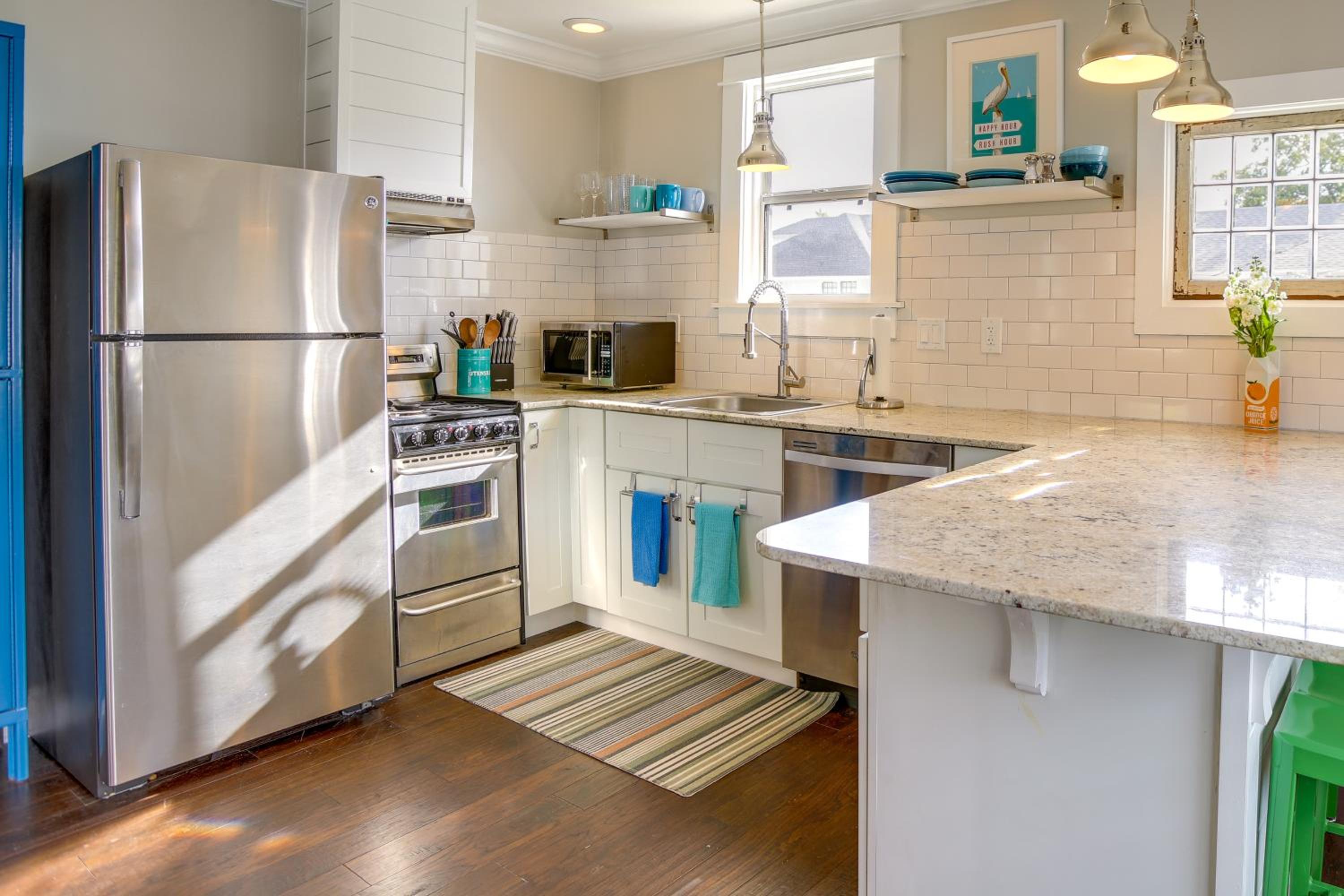 Bright St Petersburg Apartment, Walk to Downtown!