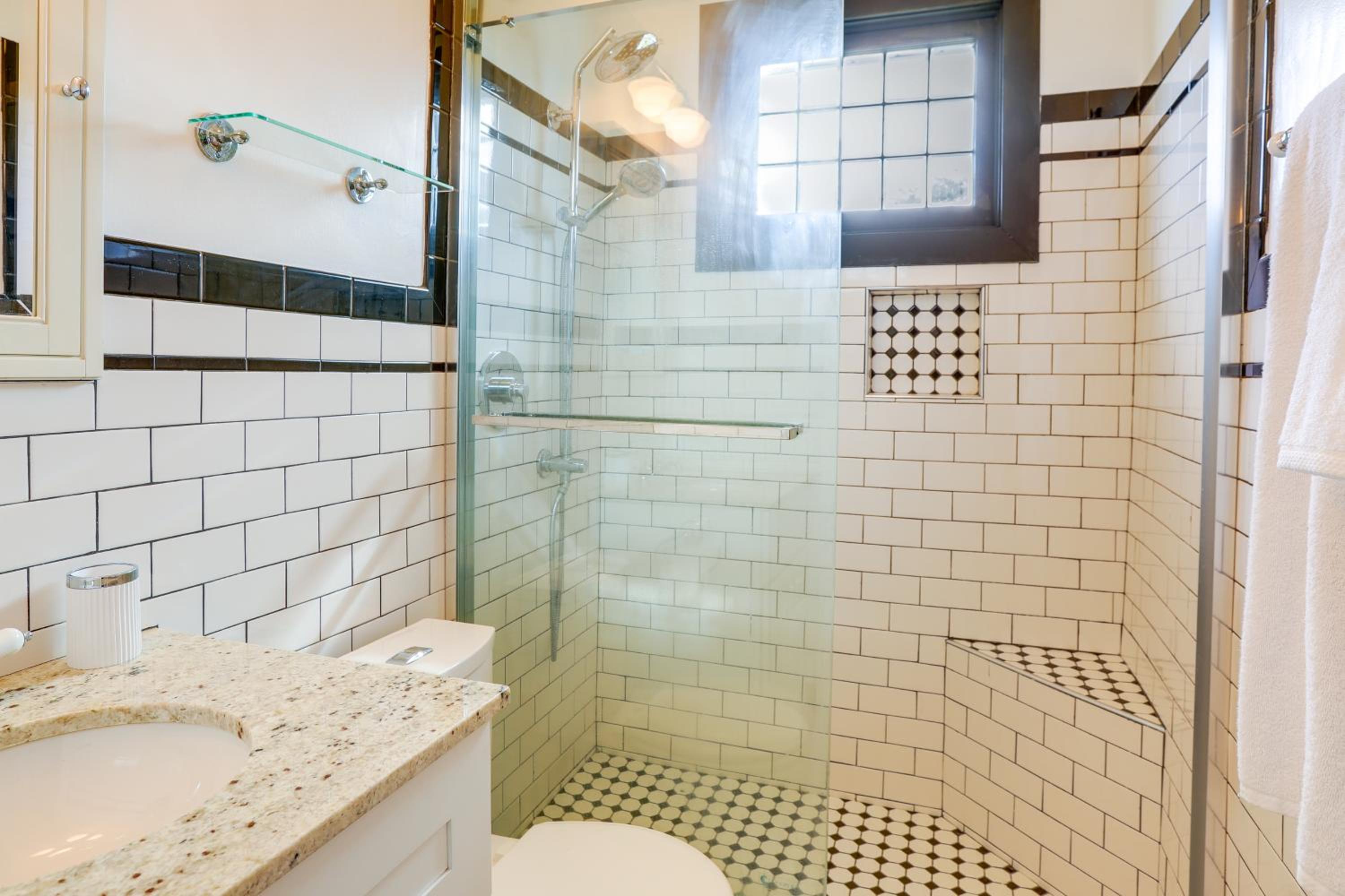 Bright St Petersburg Apartment, Walk to Downtown!