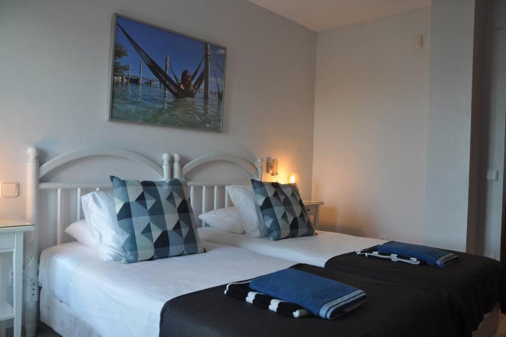 Spectacular 3 bedrooms Sea Views apartment