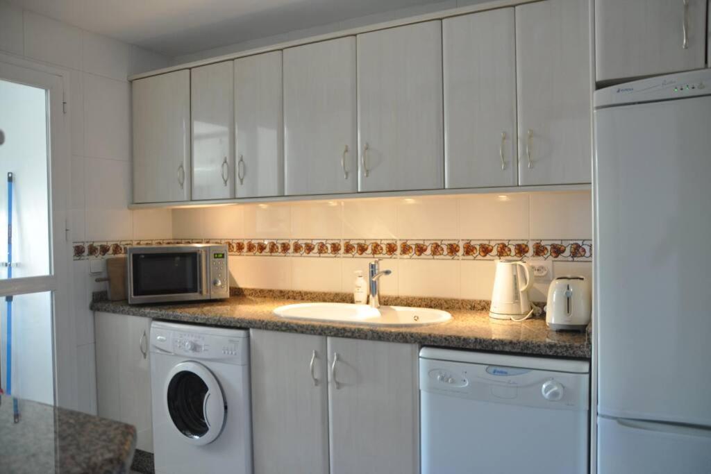 Spectacular 3 bedrooms Sea Views apartment