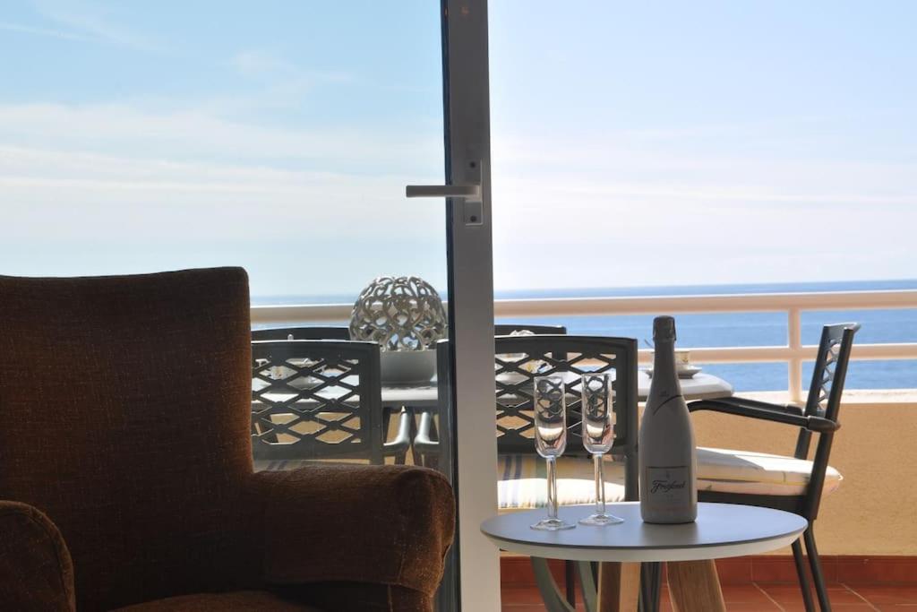 Spectacular 3 bedrooms Sea Views apartment