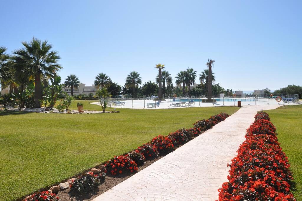 Spectacular 3 bedrooms Sea Views apartment