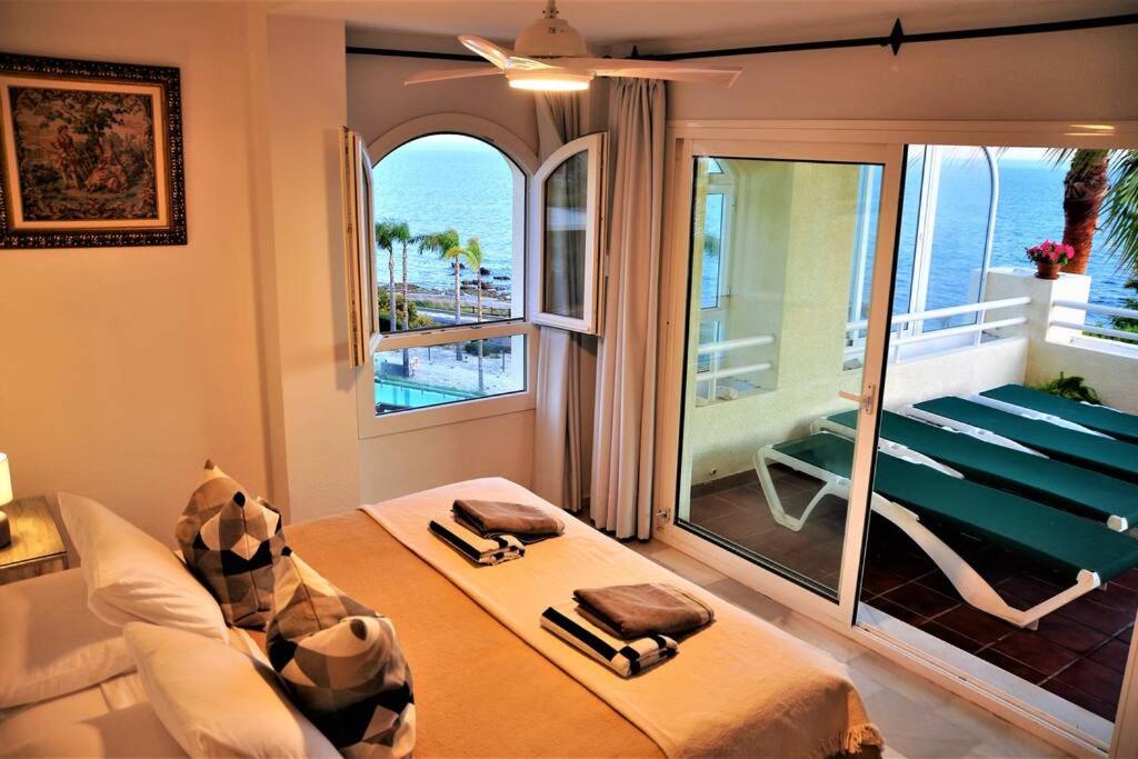 Spectacular 3 bedrooms Sea Views apartment