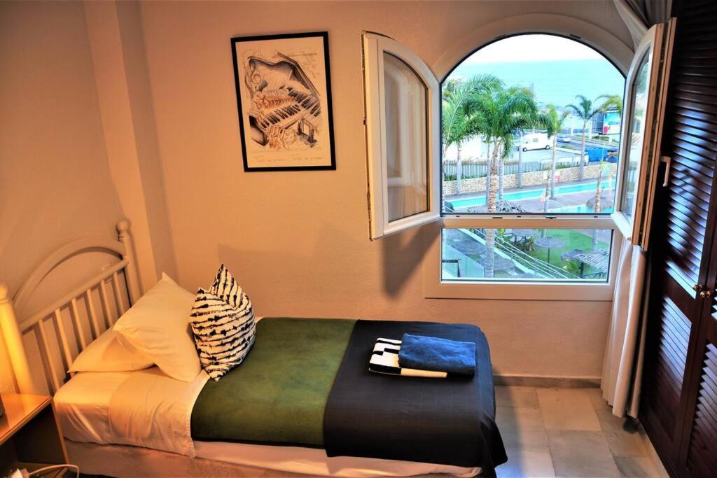 Spectacular 3 bedrooms Sea Views apartment