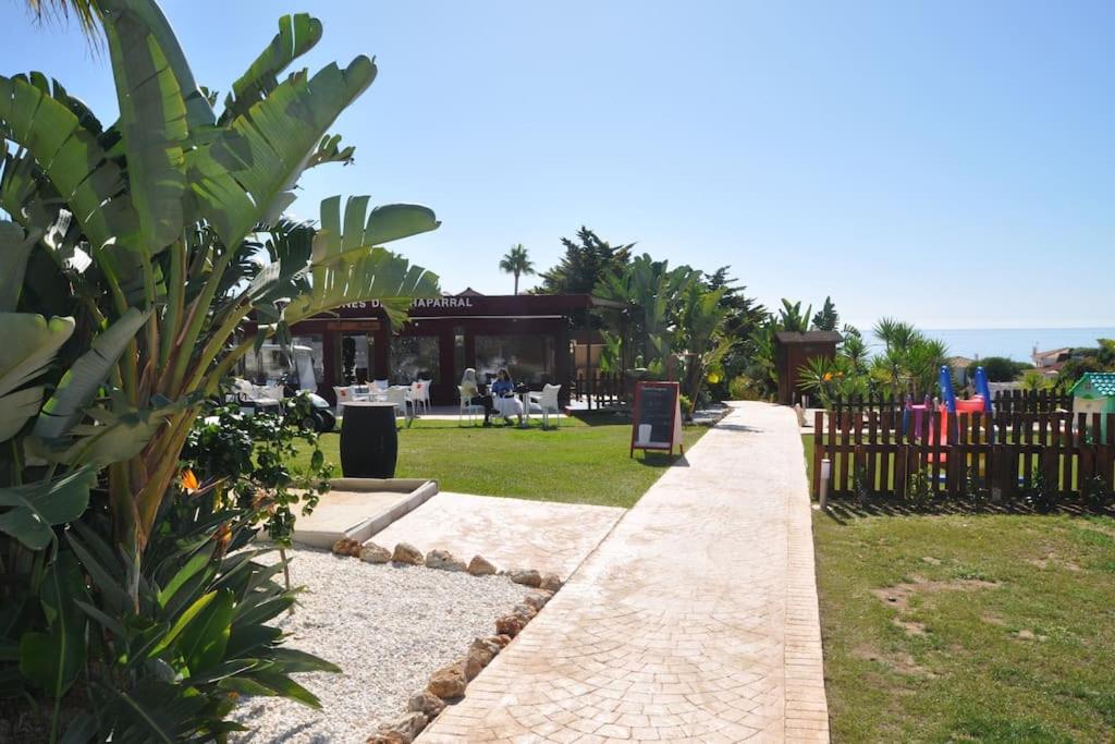 Spectacular 3 bedrooms Sea Views apartment