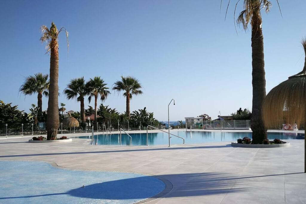 Spectacular 3 bedrooms Sea Views apartment